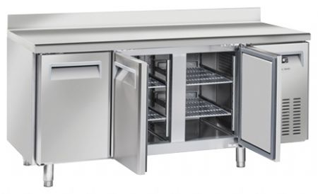 Table réfrigérée positive 3 portes pleines avec dosseret 400 L - Coolhead - QR 3200 Table réfrigérée positive 3 portes pleines avec dosseret 400 L - Coolhead - QR 3200