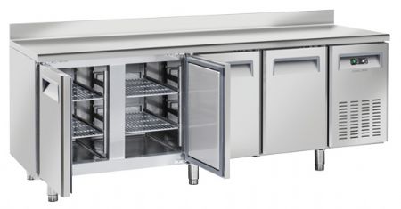 Table réfrigérée positive 4 portes pleines avec dosseret 570 L - Coolhead - QR 4200 Table réfrigérée positive 4 portes pleines avec dosseret 570 L - Coolhead - QR 4200