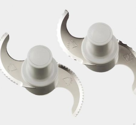 Combin� cutter et coupe l�gumes 2 vitesses avec cuve inox 4,5L et 6 disques inclus - cutter : 300 � 3500 trs/min cl : 300 � 1000 trs/min