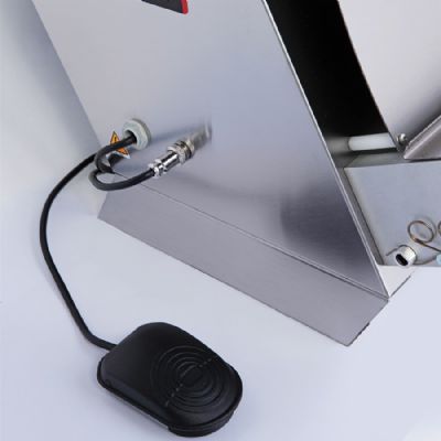 Laminoir inox 2 jeux de rouleaux parall�les pour pizzas 30 � 43