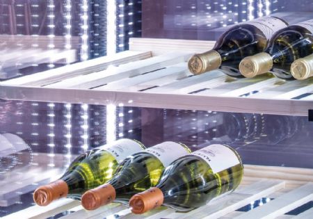 Cave  vins 4 faces vitres noire -1 / +5 C - 440 litres