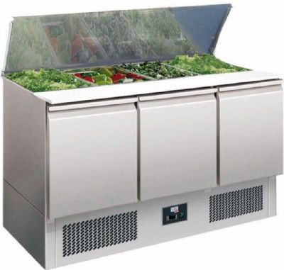 Saladetterfrigreinoxavec capot  3 portes +2/+8c