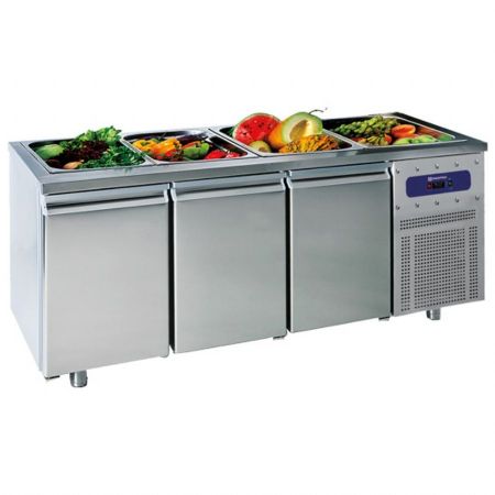 Saladette réfrigérée avec 3 portes GN 1/1, 5x GN 1/1 h=150 mm positive - Virtus - SALADBAR3 Saladette réfrigérée avec 3 portes GN 1/1, 5x GN 1/1 h=150 mm positive - Virtus - SALADBAR3