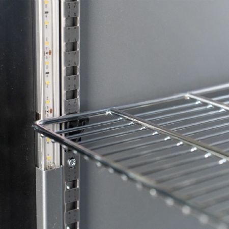 Réfrigérateur de bar noir 1 porte vitrée à charnières apparentes - 600x575x1805 - avec plage de température +2/+12°C