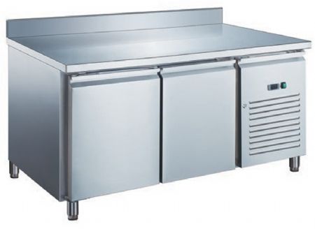Table desserte réfrigérée professionnelle 2 portes positive avec dosseret 228 L - Furnotel - SN2201X