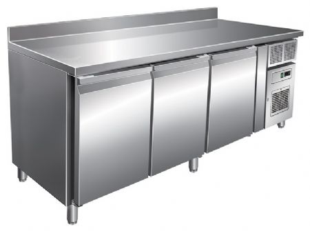 Table desserte réfrigérée snack avec dosseret - 3 portes - 386 L - Groupe logé - Dalmec - SN3201TN