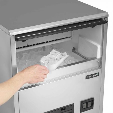 Machine à Glaçons PRO avec réserve de glaçons transparents production 26 kg/24h - Tefcold - TC26