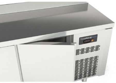 Table inox adossée froid négatif avec 3 portes pleines GN 1/1 - 1795x700x850 mm
