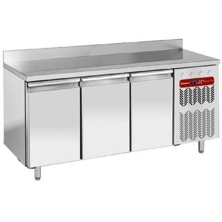 Table frigorifique professionnelle murale ventilée positive 3 portes 550 litres - Diamond - TP3N/HA-R2 Table frigorifique professionnelle murale ventilée positive 3 portes 550 litres - Diamond - TP3N/HA-R2