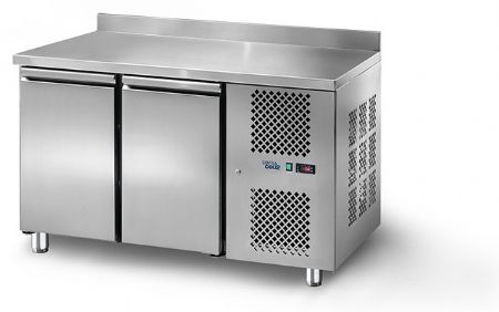 Table desserte réfrigérée professionnelle 2 portes positive avec dosseret 210 L - Sofraca - TRG2P