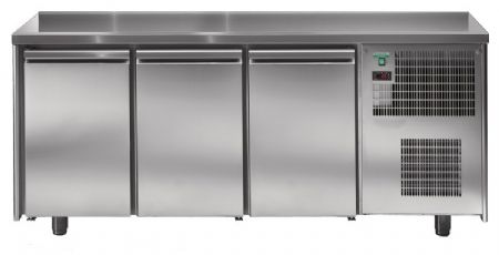 Table desserte réfrigérée professionnelle 3 portes positive sans dosseret 300 L - Sofraca - TRS3PSD Table desserte réfrigérée professionnelle 3 portes positive sans dosseret 300 L - Sofraca - TRS3PSD