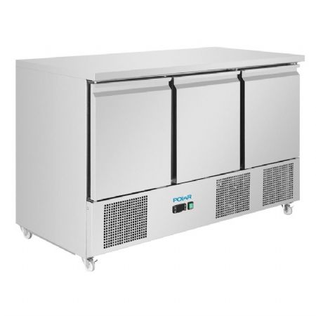 Table r�frig�r�e en inox trois portes battantes de 2 � 8�C - 400 litres