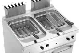 Photo 3 - Friteuse professionnelle profondeur 700 gaz 700, l800, 2x15l, gaz, sur pied, 2 cuves de 15 l, 30 kw - bartscher - 2859271 - Bartscher - 2859271