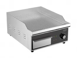 Plaque à snacker à poser en inox rainurée Monophasé 2 kW - Combisteel - 7518.0145 Plaque à snacker à poser en inox rainurée Monophasé 2 kW - Combisteel - 7518.0145