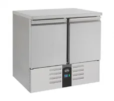 Table desserte réfrigérée 2 portes pleines 230 L positive - Combisteel - 7950.0106 Table desserte réfrigérée 2 portes pleines 230 L positive - Combisteel - 7950.0106