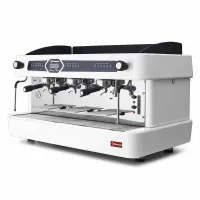 Machine à café 3 sorties automatique blanche avec adoucisseur d'eau - Diamond - AROMA/3EW_DVA12 Machine à café 3 sorties automatique blanche avec adoucisseur d'eau - Diamond - AROMA/3EW_DVA12