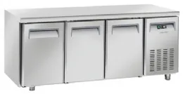 Table réfrigérée pâtissière positive 600x400 3 portes pleines +2/+8°C 640 L - Coolhead - PA 3100 Table réfrigérée pâtissière positive 600x400 3 portes pleines +2/+8°C 640 L - Coolhead - PA 3100