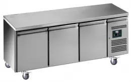 Desserte pâtissière réfrigérée inox positive dessus inox, 3 portes 600x400 mm, 635 L, sur roulettes - l2g - PA3100TN