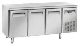 Table réfrigérée positive 3 portes pleines 400 L - Coolhead - QR 3100 Table réfrigérée positive 3 portes pleines 400 L - Coolhead - QR 3100