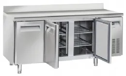 Table réfrigérée positive 3 portes pleines avec dosseret 400 L - Coolhead - QR 3200